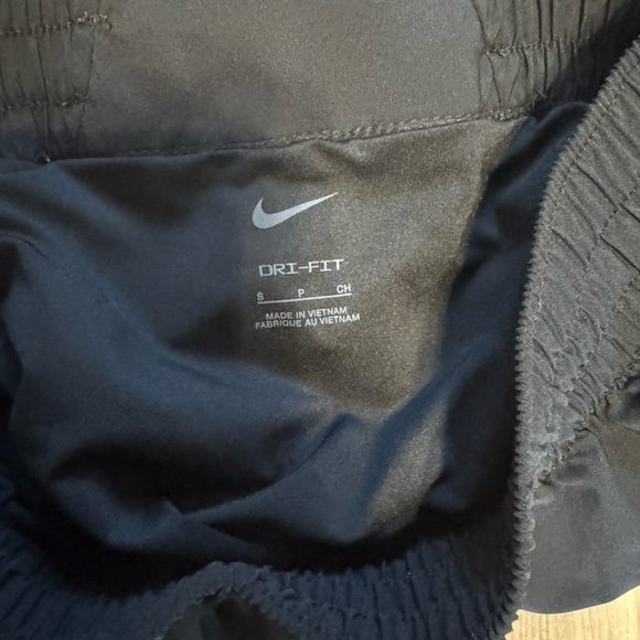 Nike tempo shorts - Picture 3 of 4